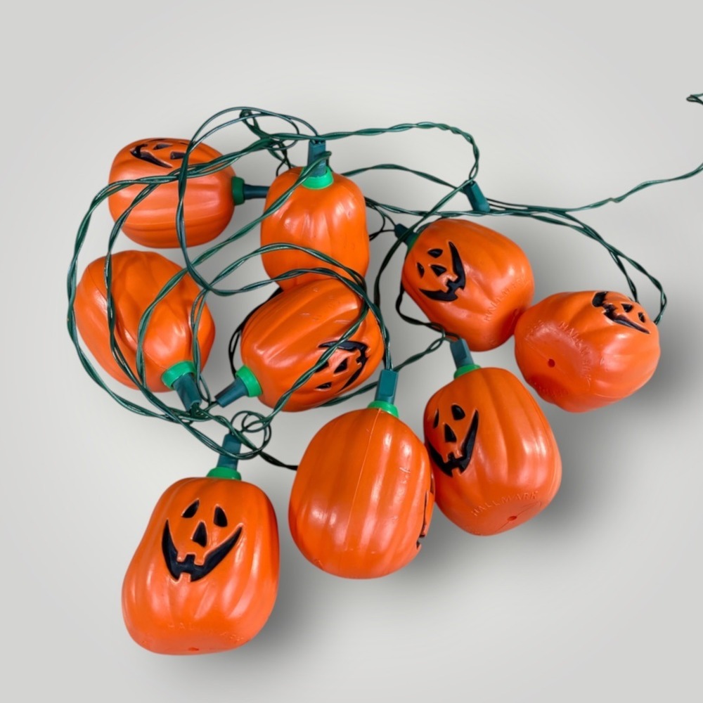 Hallmark Jack O Lantern Blow Mold Pumpkin String Lights Halloween 1989